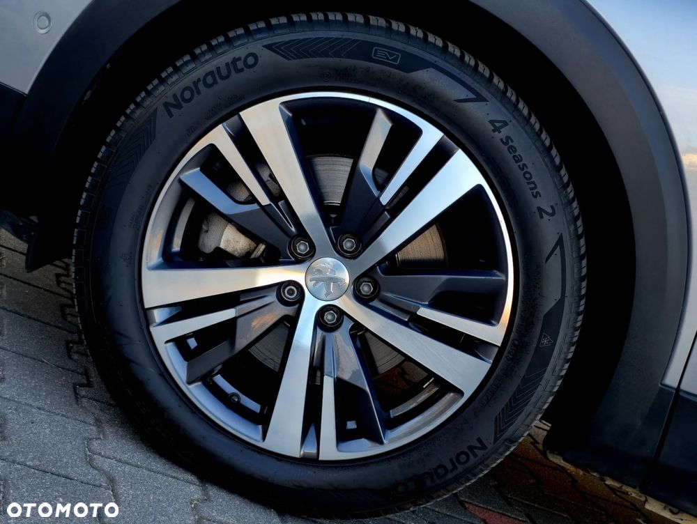 Peugeot 3008 1.6 PHEV 225 Allure Plus S e-DCS7 - 26