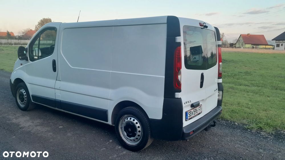 Opel Vivaro - 2