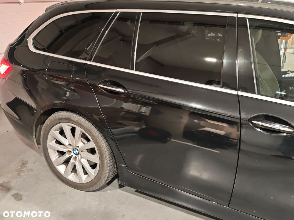 BMW Seria 5 525d xDrive Modern Line - 13