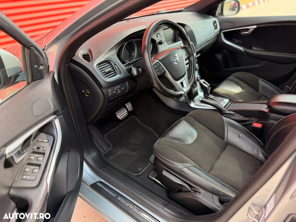 Volvo V40 D4 VEA Aut. R-Design - 8