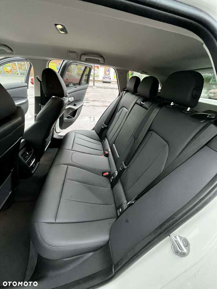 BMW Seria 1 120d M Sport - 18