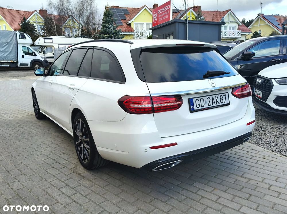 Mercedes-Benz Klasa E 220 d 4Matic 9G-TRONIC Avantgarde - 14