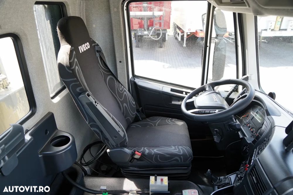 Iveco TRAKKER 360 / 6x4 / BASCULĂ DUBLU + HYDRODOLT / + HDS HMF 1643 Z2 / CUPĂ DE ÎNMATRICULARE / ROTATOARE / TELECOMANDĂ - 31