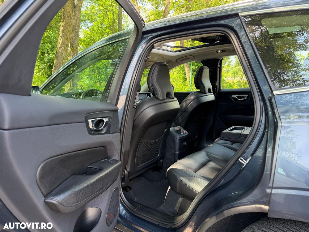 Volvo XC 60 Recharge T8 Twin Engine eAWD Inscription - 8