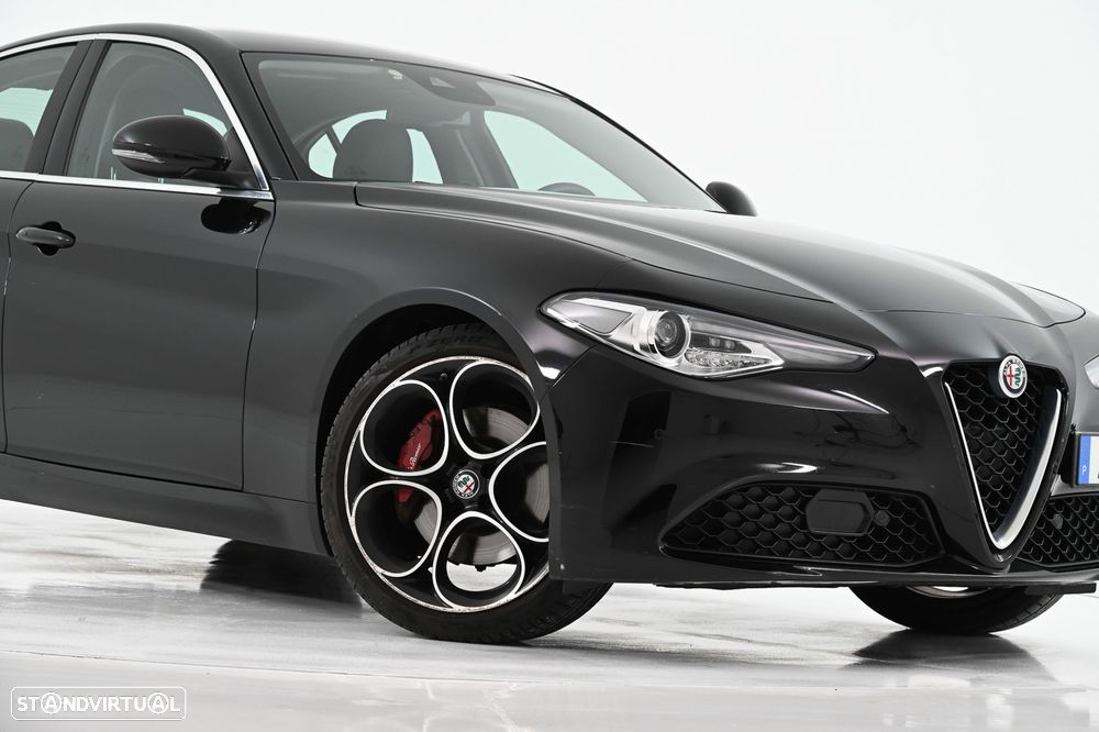 Alfa Romeo Giulia 2.2 D Ti AT8 - 11