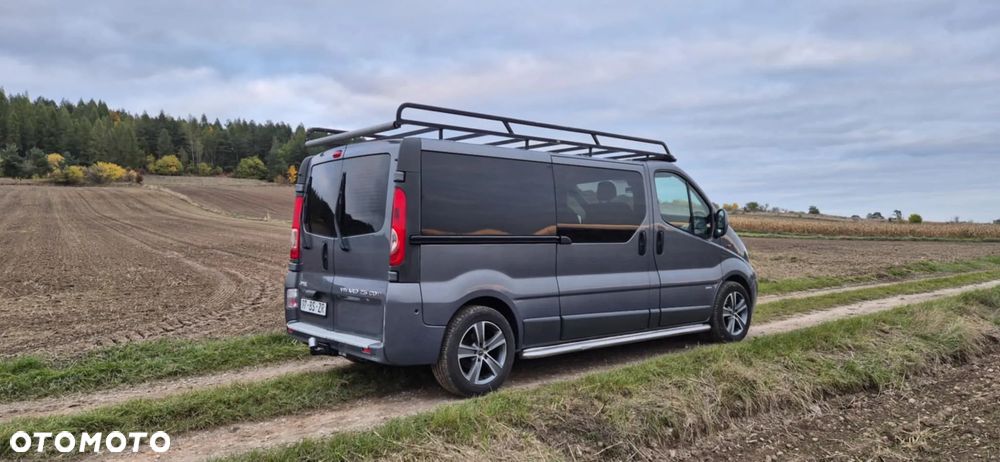 Opel Vivaro - 11