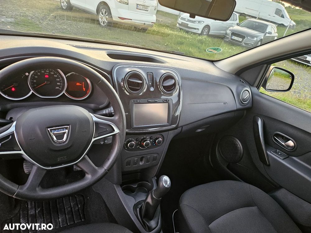 Dacia Sandero 1.2 - 7