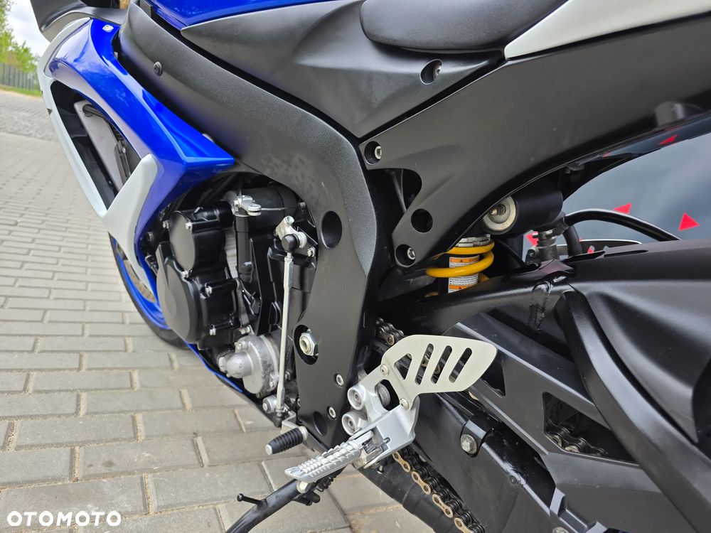 Suzuki GSX-R - 15