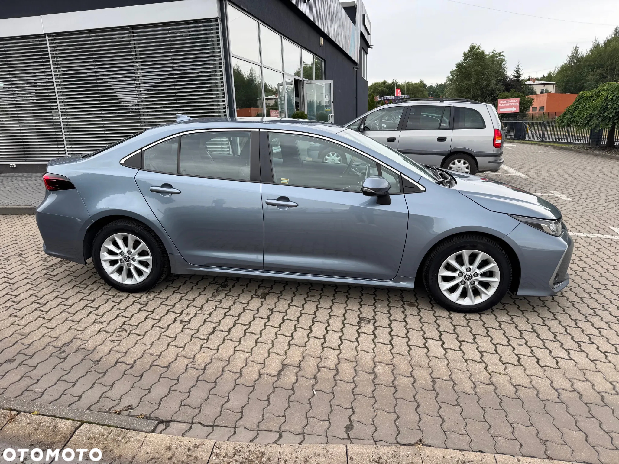 Toyota Corolla 1.8 Hybrid Comfort - 3