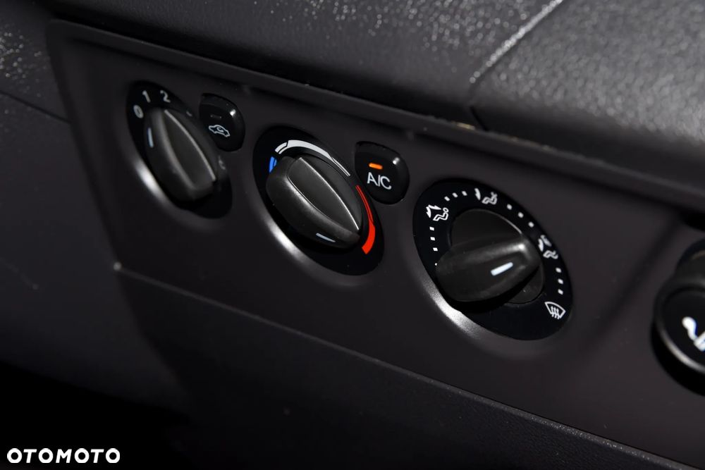 Ford Transit Custom 300 L2H1 VA Titanium - 24