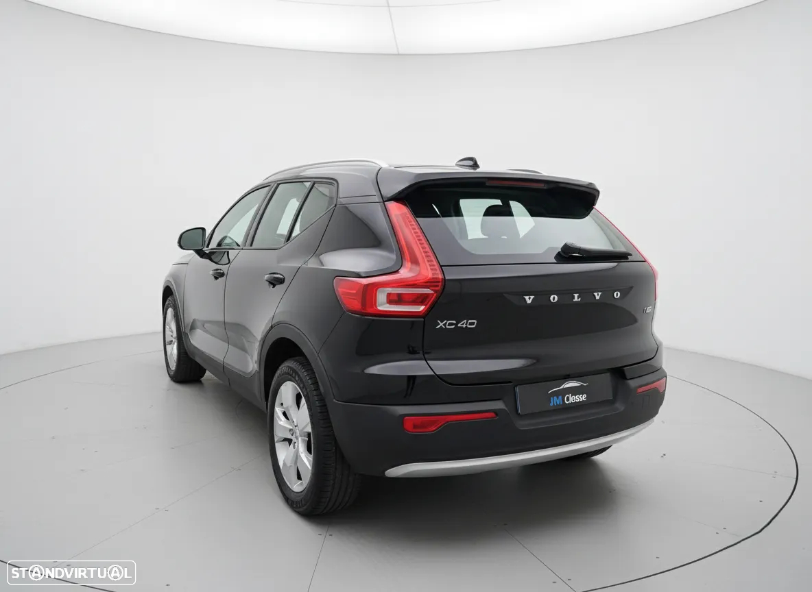 Volvo XC 40 1.5 T2 Momentum Plus - 4