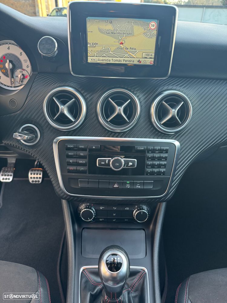 Mercedes-Benz A 180 d AMG Line - 23