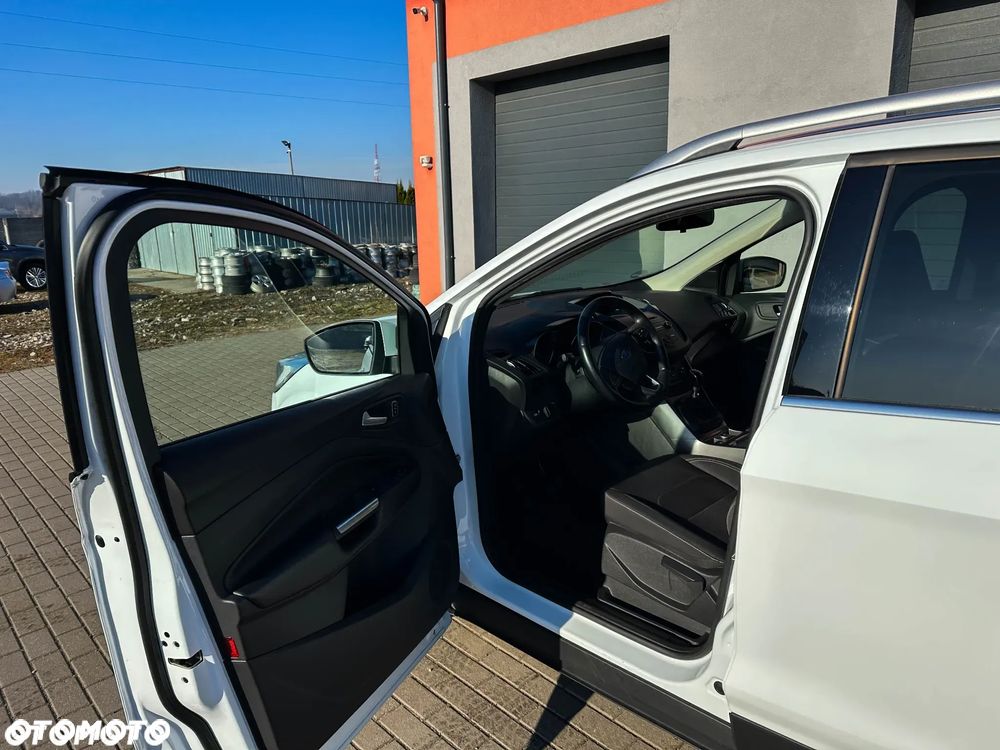 Ford Kuga - 24