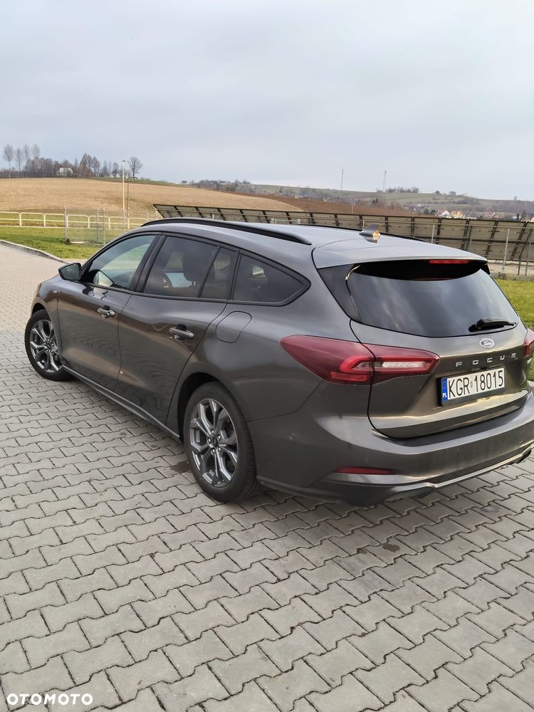 Ford Focus 1.0 EcoBoost Hybrid ST-LINE - 11