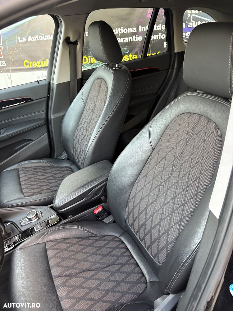 BMW X1 xDrive20i AT xLine - 27