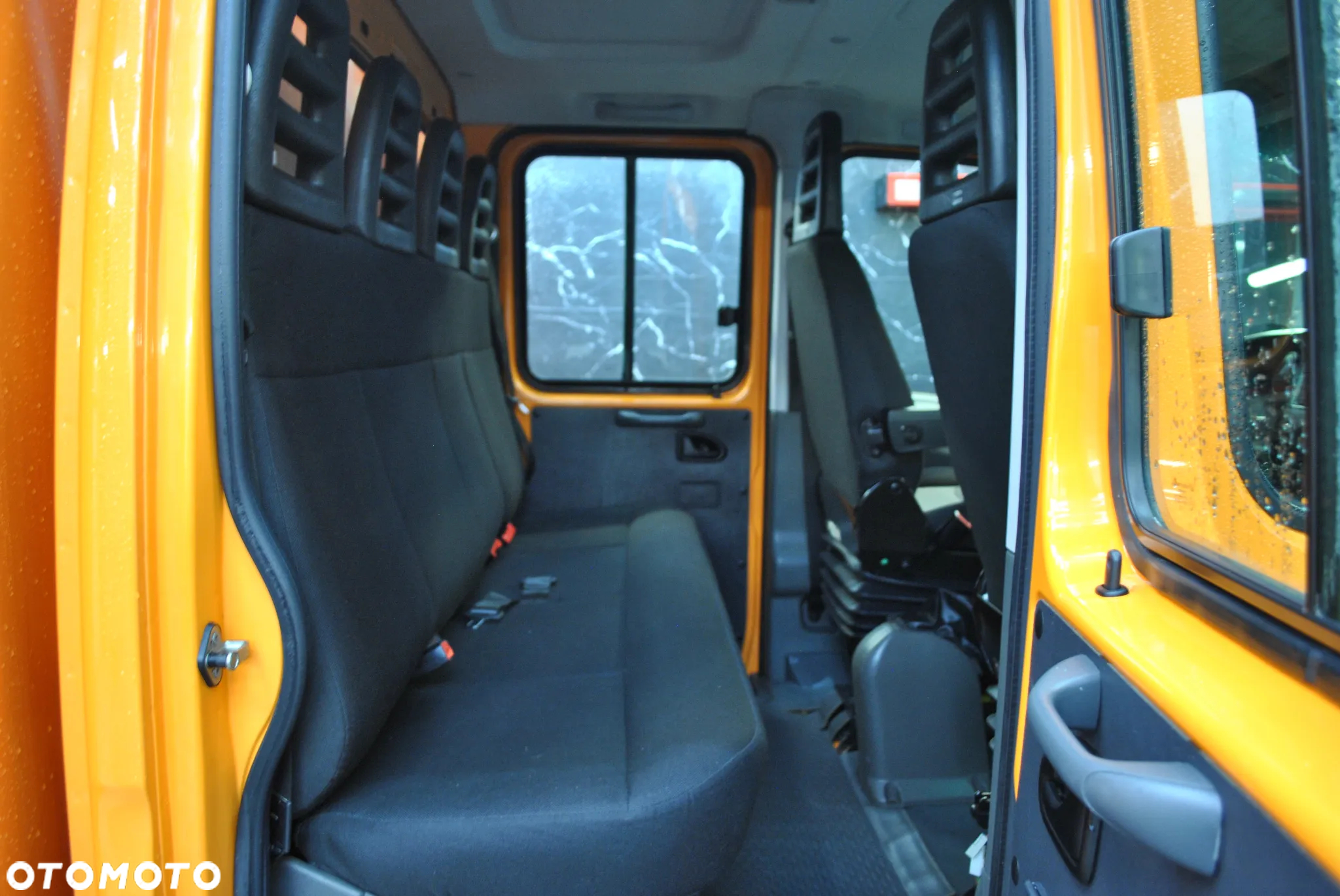 Iveco Daily 29L13 Doka Dubel Kabina Brygadówka Hak Plandeka Automatyczna Skrzynia Webasto 7 Miejsc Obsługa Dróg Autostrad - 17