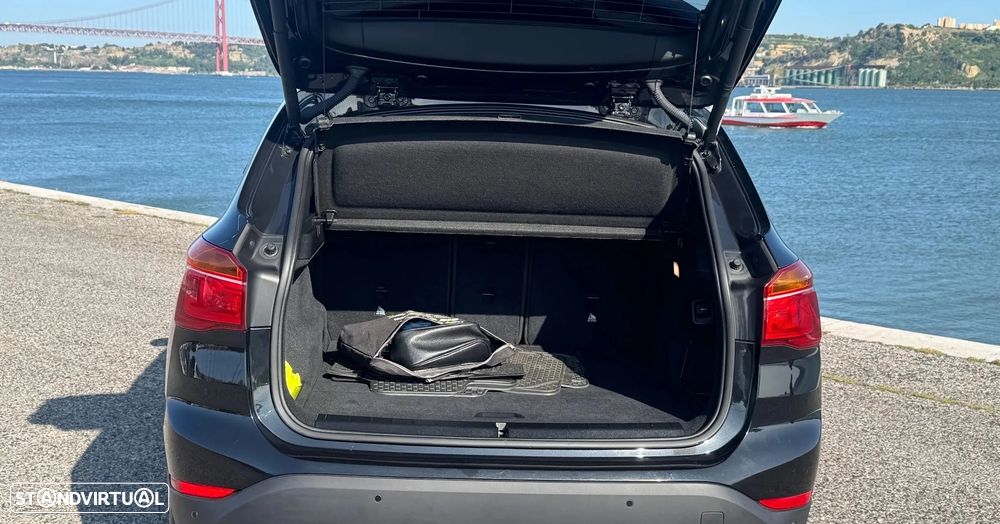 BMW X1 16 d sDrive Line Sport - 13