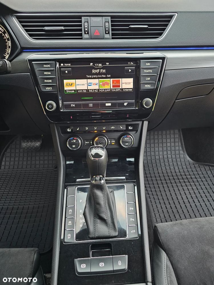 Skoda Superb 2.0 TDI DSG Premium Edition - 15