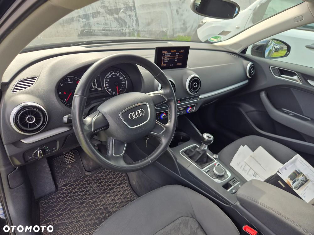 Audi A3 Sportback 1.6 TDI Attraction - 6