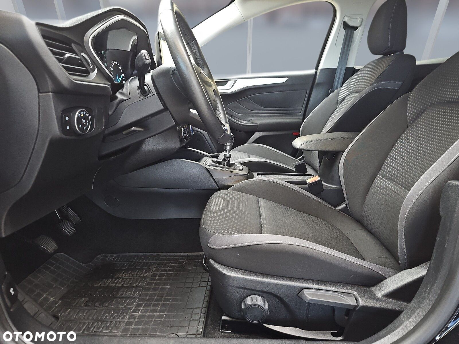 Ford Focus 1.5 EcoBlue SCR Connected - 16