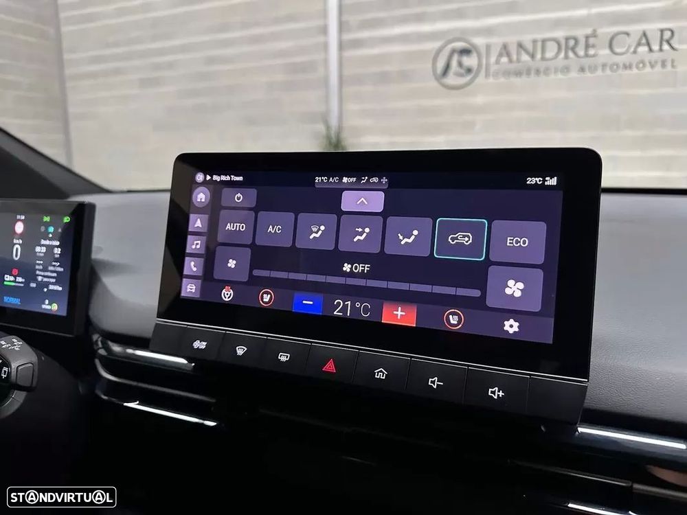 MG MG4 77 kWh Extended Range Luxury - 23
