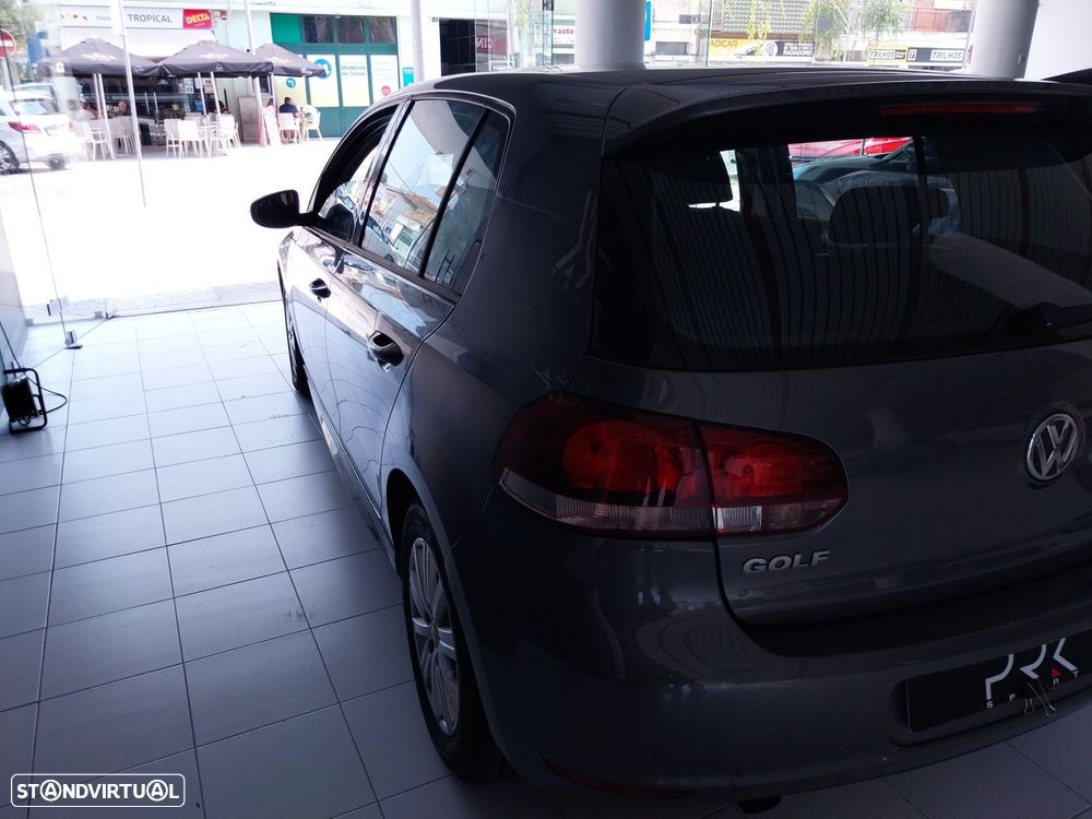 VW Golf 1.6 TDi Confortline - 4