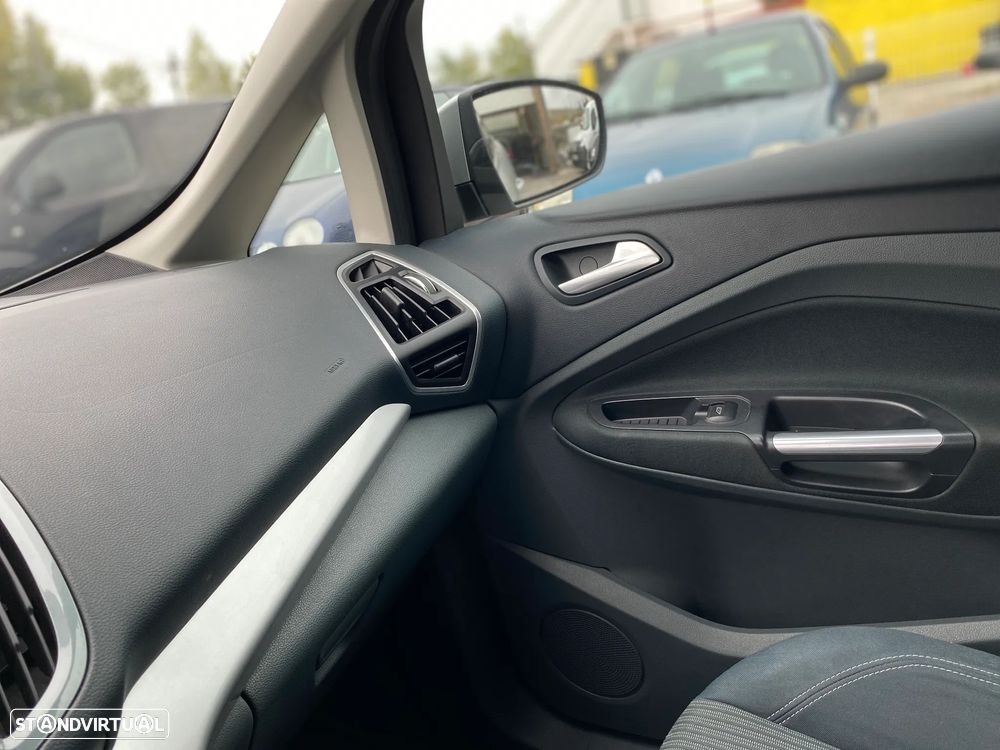 Ford Grand C-Max 1.6 TDCi Titanium - 17