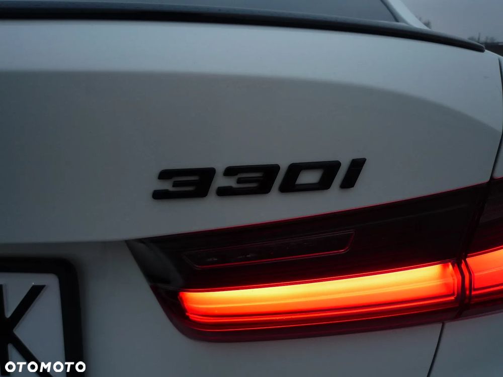 BMW Seria 3 330i xDrive M Sport sport - 10