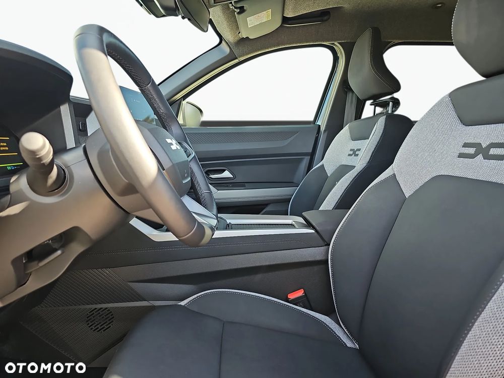 Dacia Bigster 1.8 Full Hybrid 155 Journey MMT - 11