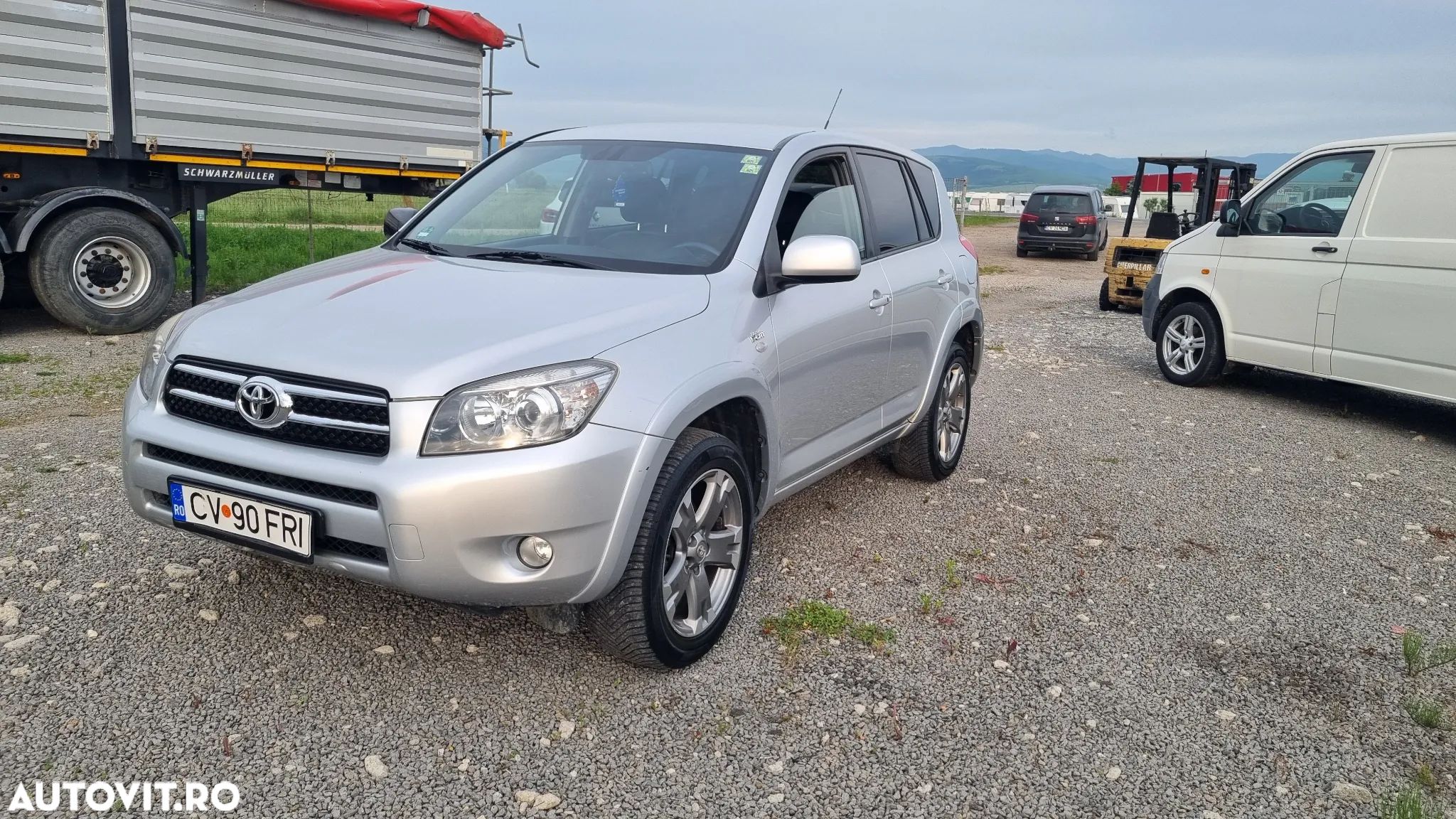 Toyota RAV4 2.2L D-CAT M/T Luxury - 1