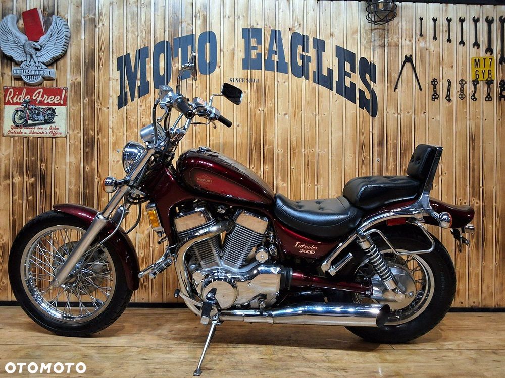 Suzuki Intruder - 12