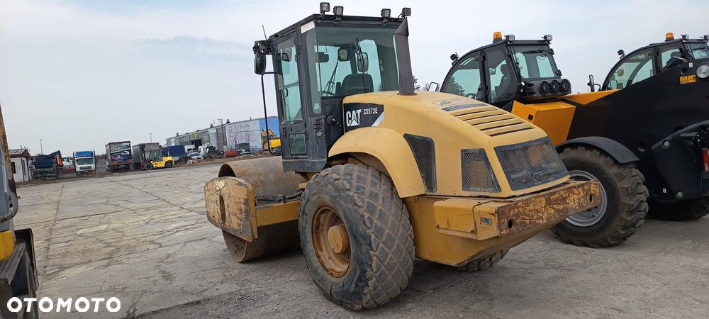Caterpillar CS573E - 4