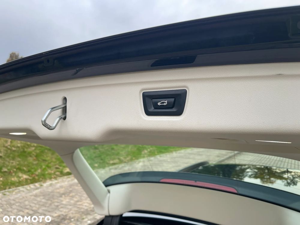 BMW Seria 3 320i Advantage - 34