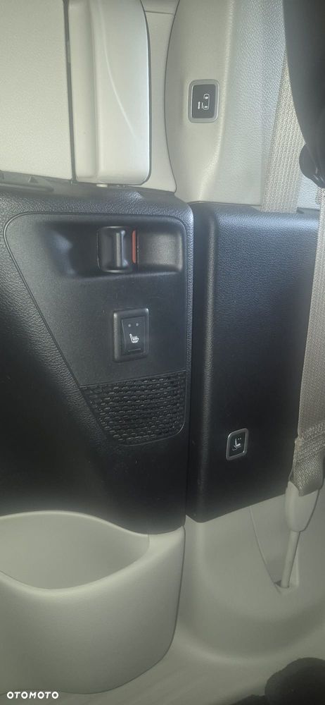 Chrysler Pacifica - 30