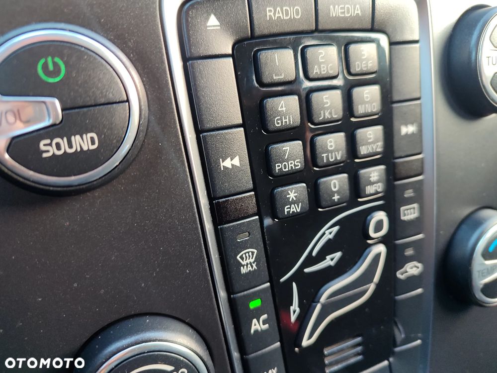 Volvo V40 D2 Momentum - 16