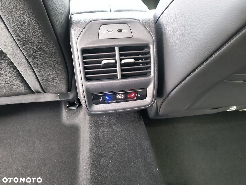 Skoda Superb 2.0 TSI Drive DSG - 39