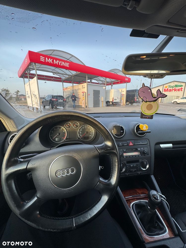 Audi A3 3-drzwiowe 1.6 FSI Ambiente - 8