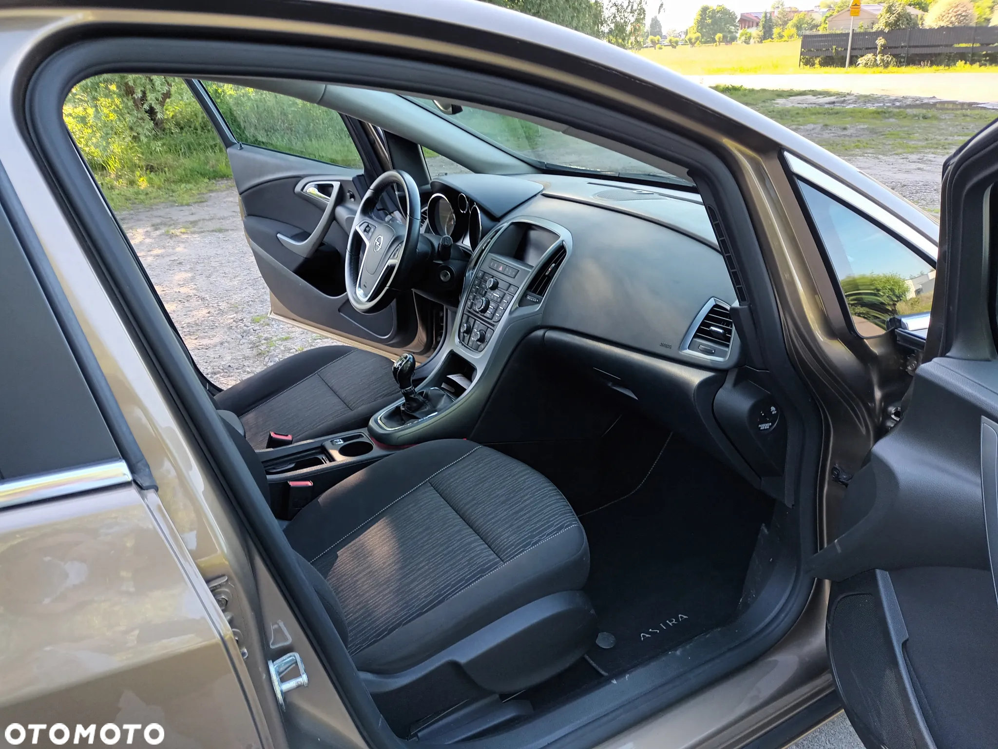 Opel Astra IV 1.4 T Cosmo - 19