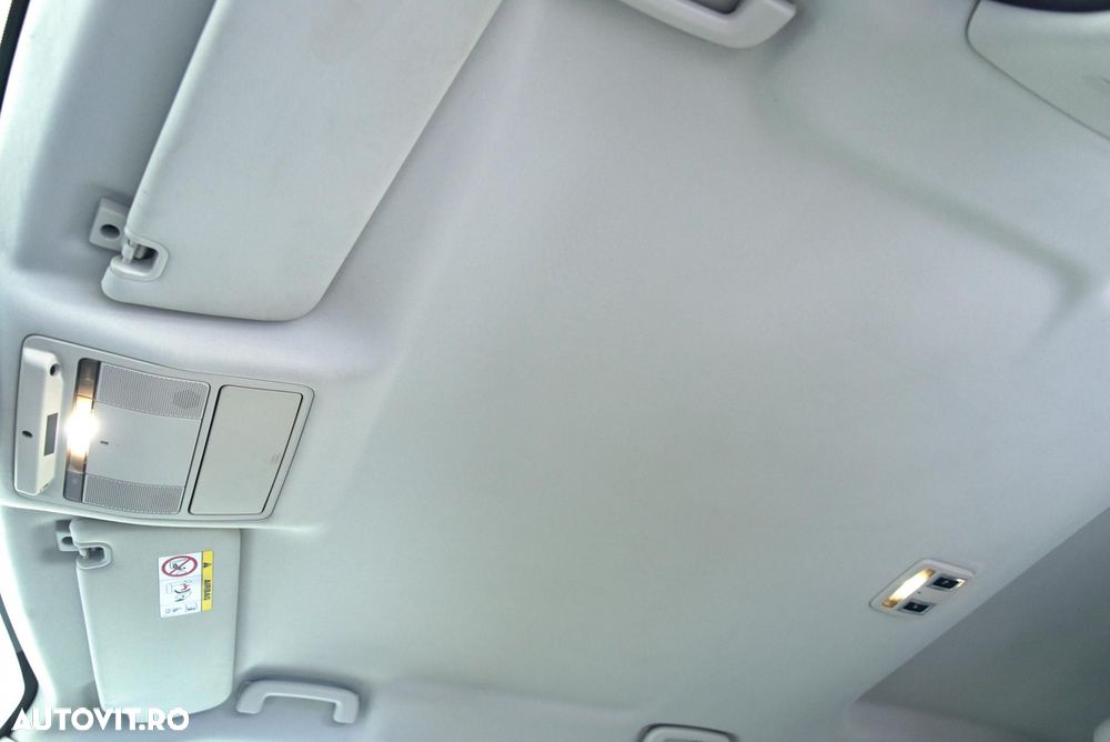 Land Rover Discovery 3.0 L TD6 HSE Luxury - 22