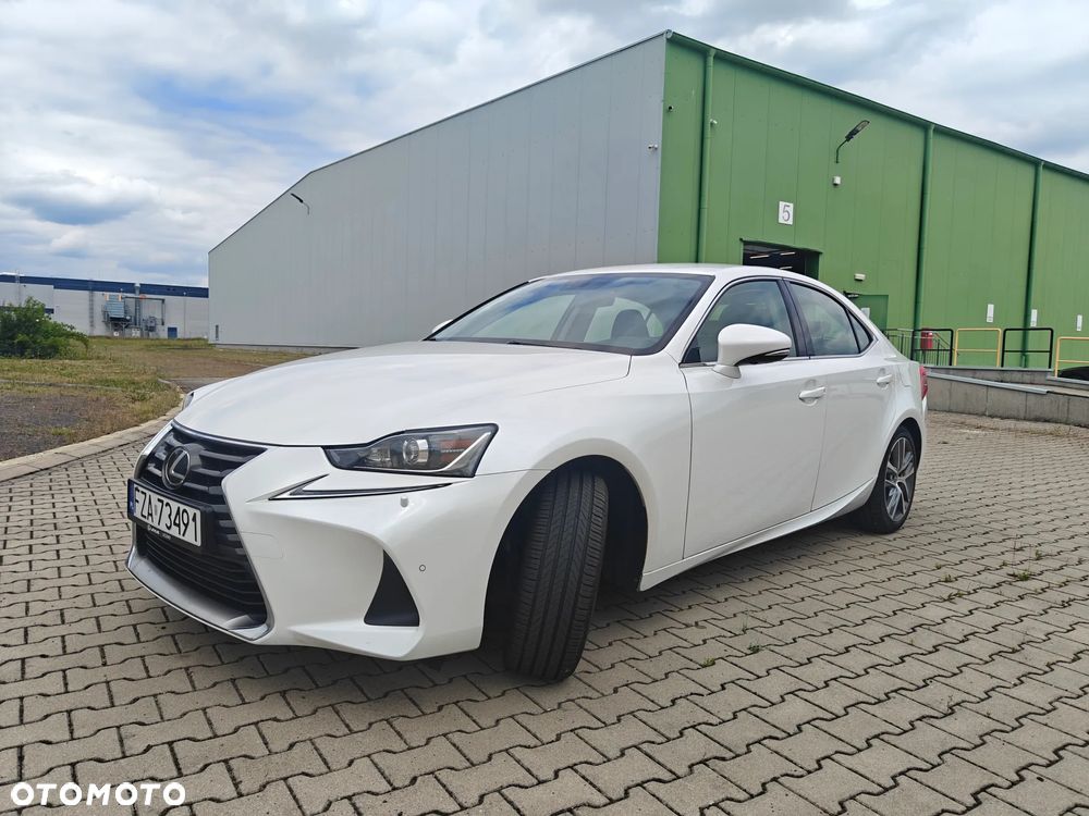 Lexus IS - 3