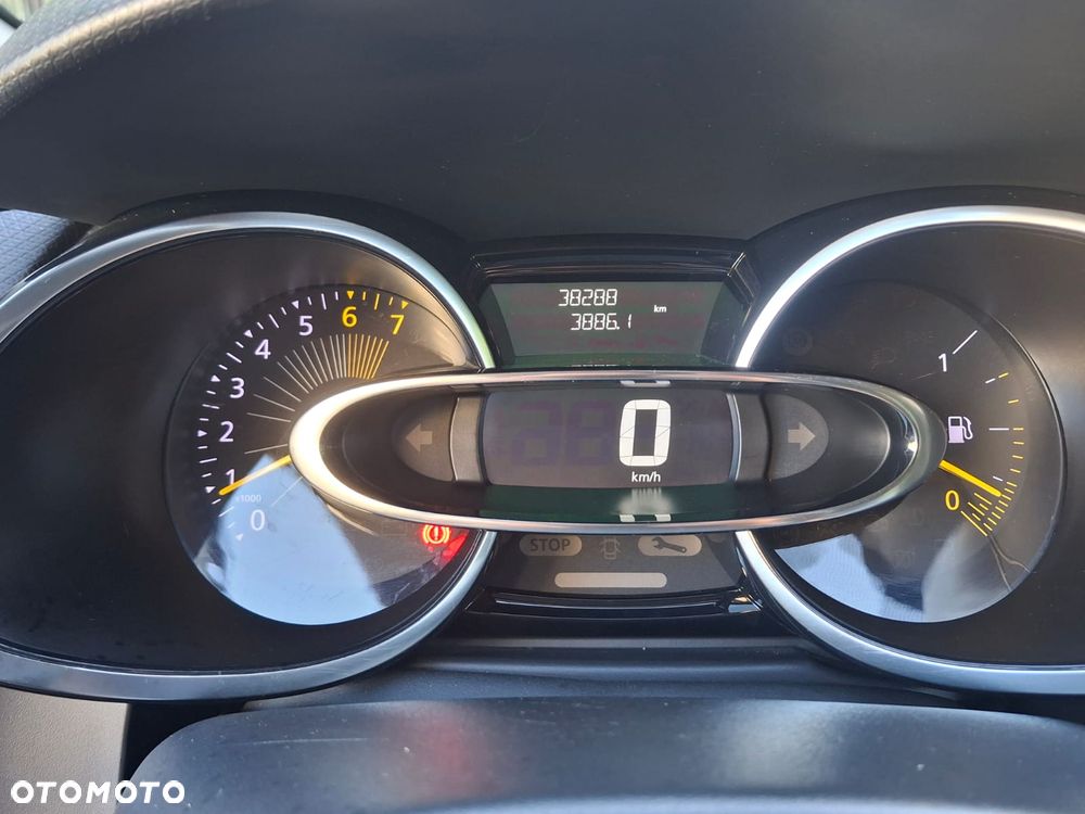 Renault Clio 1.2 16V 75 Limited - 15