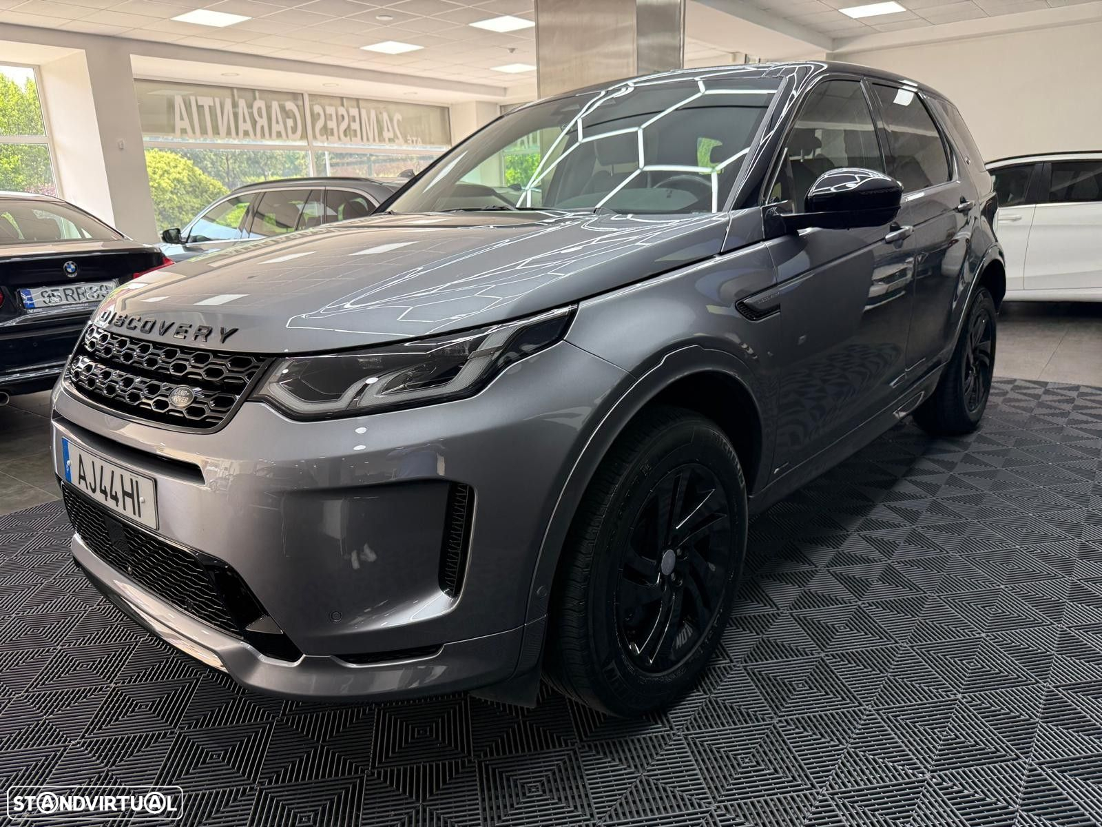 Land Rover Discovery Sport 1.5 I3 P300e AWD R-Dynamic HSE - 4