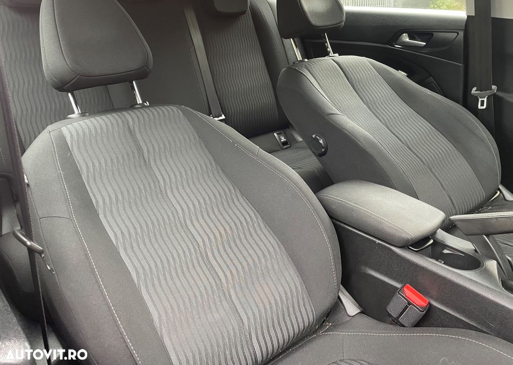 Peugeot 308 1.6 e-HDI FAP STT Allure - 12