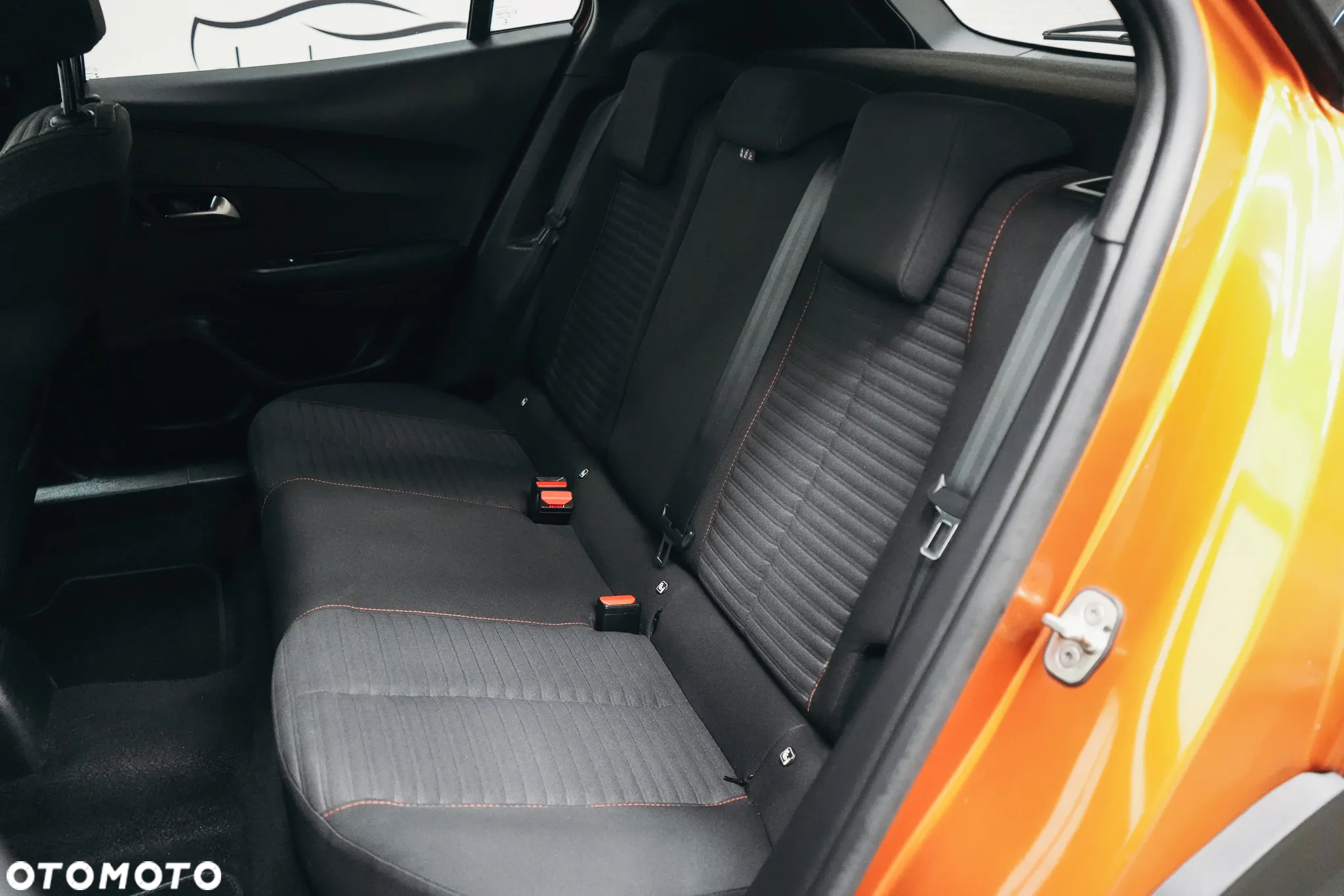 Peugeot 2008 1.5 BlueHDi Allure S&S EAT8 - 18