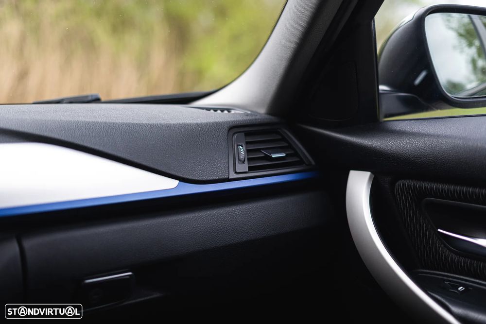 BMW 320 d Navigation Auto - 19