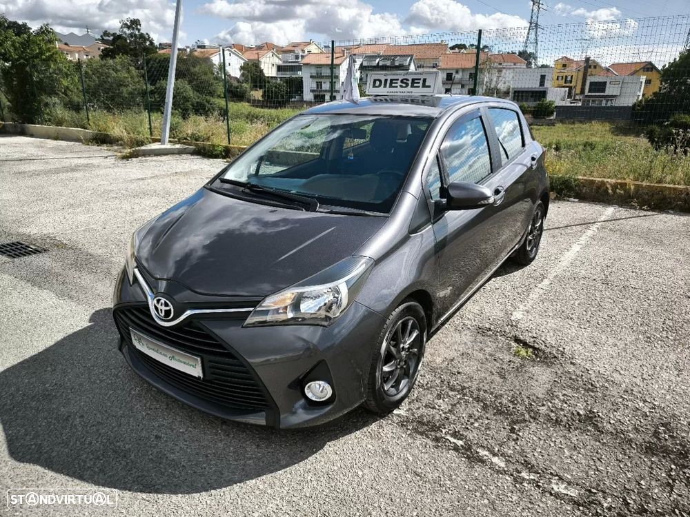 Toyota Yaris 1.4 D-4D Exclusive - 3