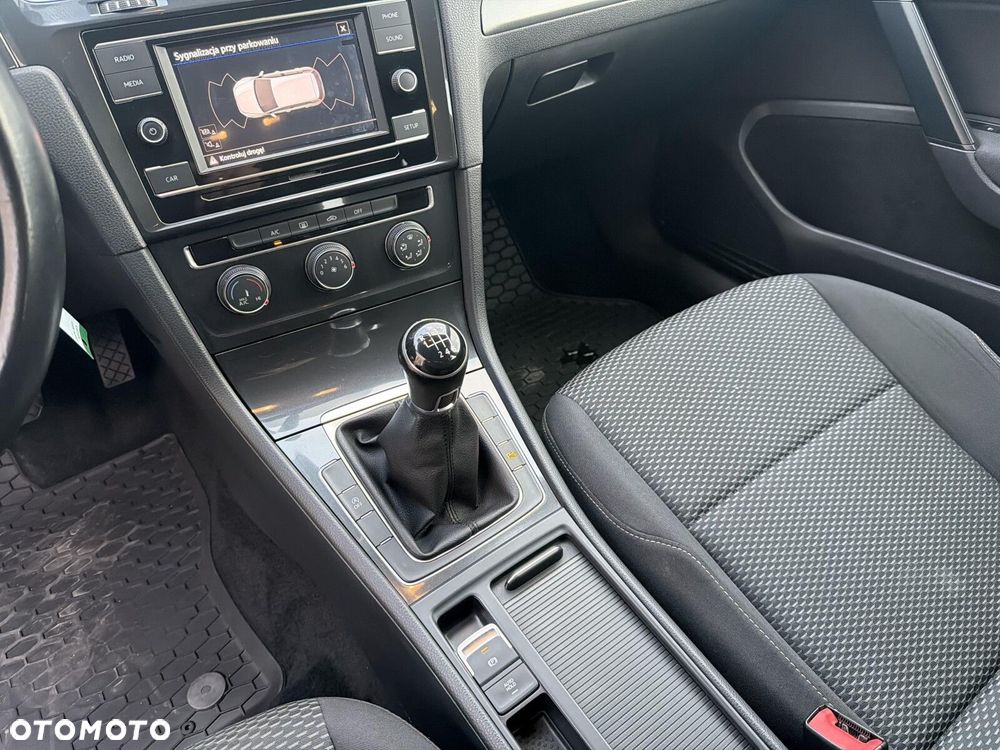 Volkswagen Golf 1.0 TSI BMT Trendline - 15