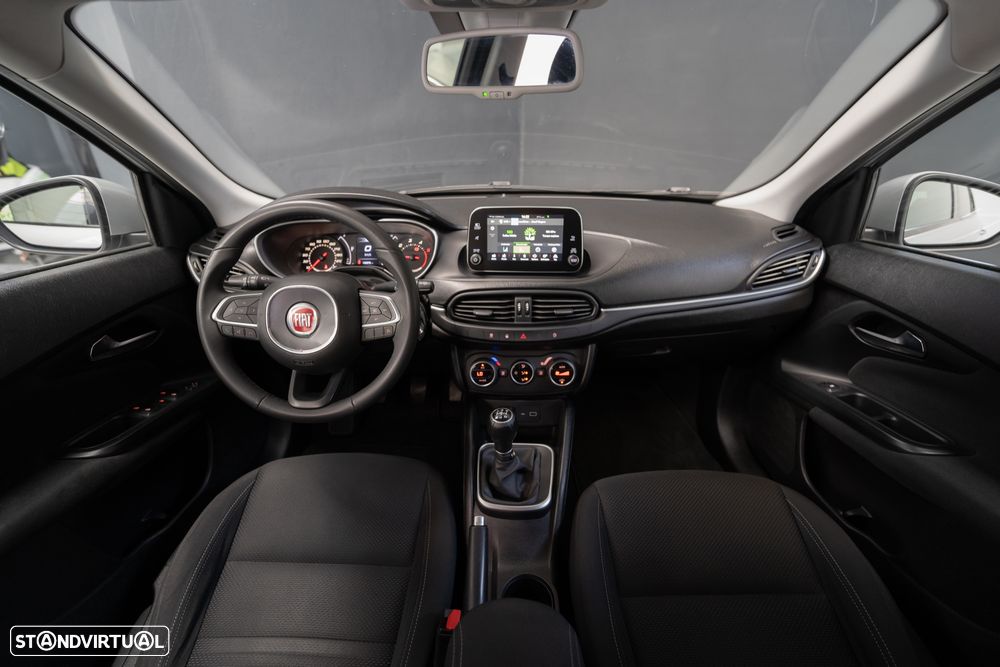 Fiat Tipo 1.3 M-Jet Lounge Tech J17 - 19