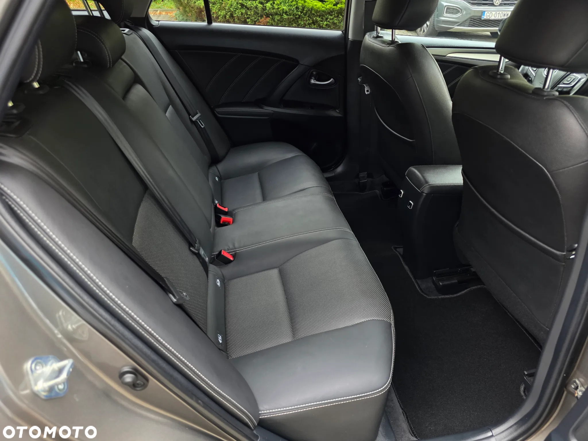 Toyota Avensis 1.8 Prestige - 23