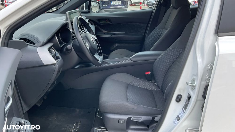 Toyota C-HR 1.8 HSD 122 CP 4x2 CVT Core - 17